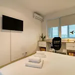 Homie - Private Parking - Self Check-in شقة بوخارست