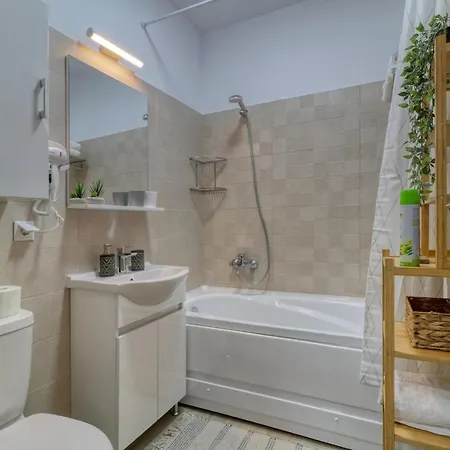 Homie - Private Parking - Self Check-in Апартаменты *