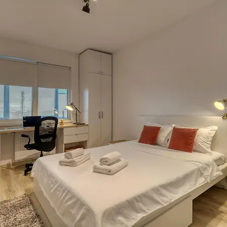 Homie - Private Parking - Self Check-in * Бухарест