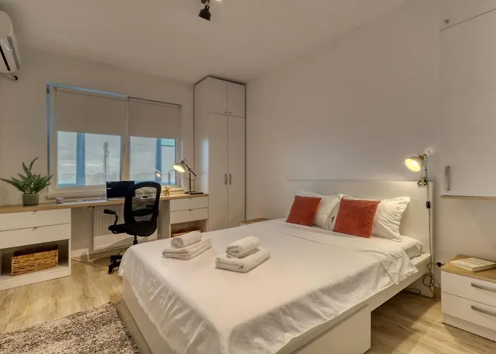 Homie - Private Parking - Self Check-in * Bucareste