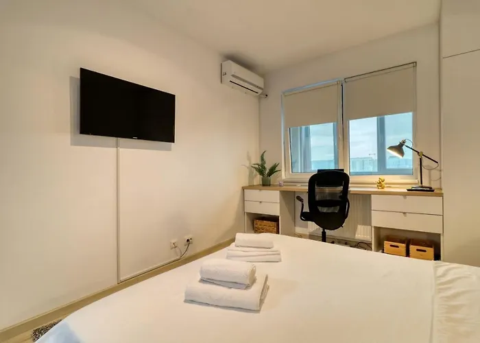 Homie - Private Parking - Self Check-in Apartamento Bucareste