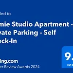 Homie - Private Parking - Self Check-in Apartamento